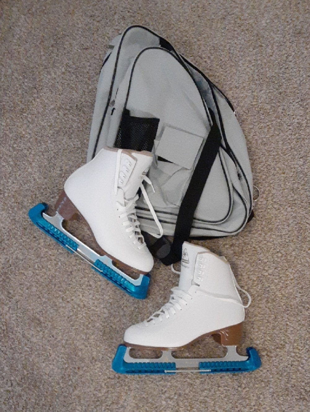 Women's Jackson Mystique Ice Skate Bundle - Size 9 - Good condition